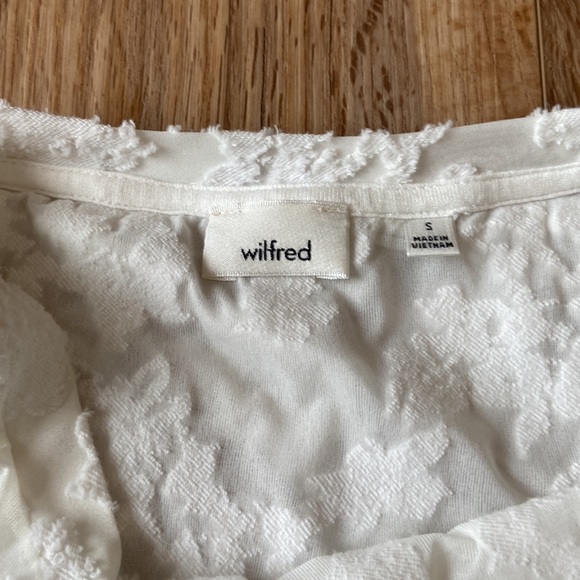 Aritzia/ Wilfred small lace blouse/shirt - Picture 3 of 5